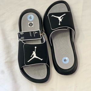 Nike Air Jordan men’s Hydro 6 slides